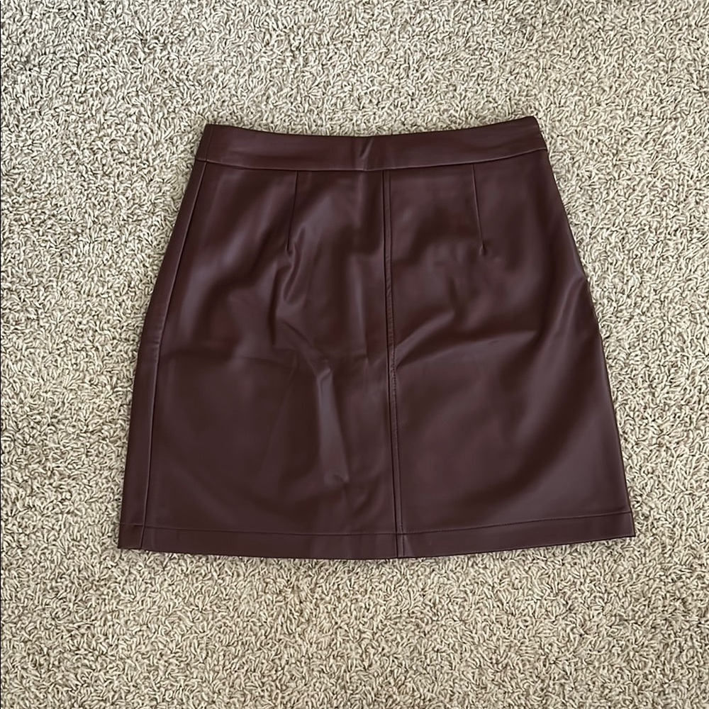Elegant Burgundy Leather Skirt